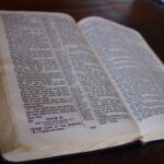 Holy_bible_book